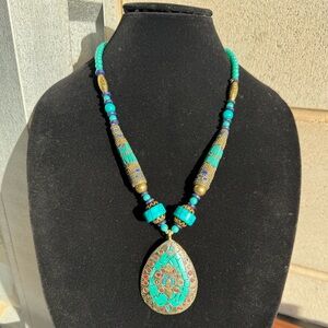 FAMILY VINTAGE STATEMENT NECKLACE